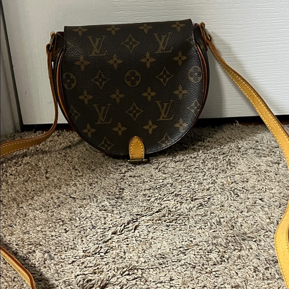 3330 Louis Vuitton Tambourine
